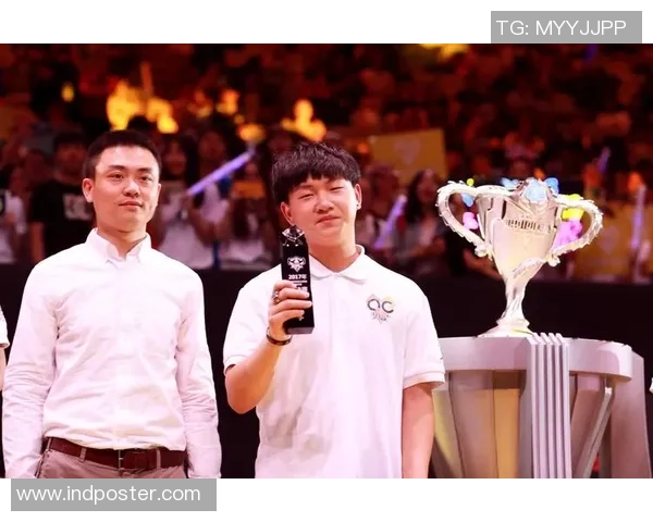 重庆狼队的五冠传奇与电竞荣耀之路探秘 重庆狼队的五冠传奇与电竞荣耀之路探秘